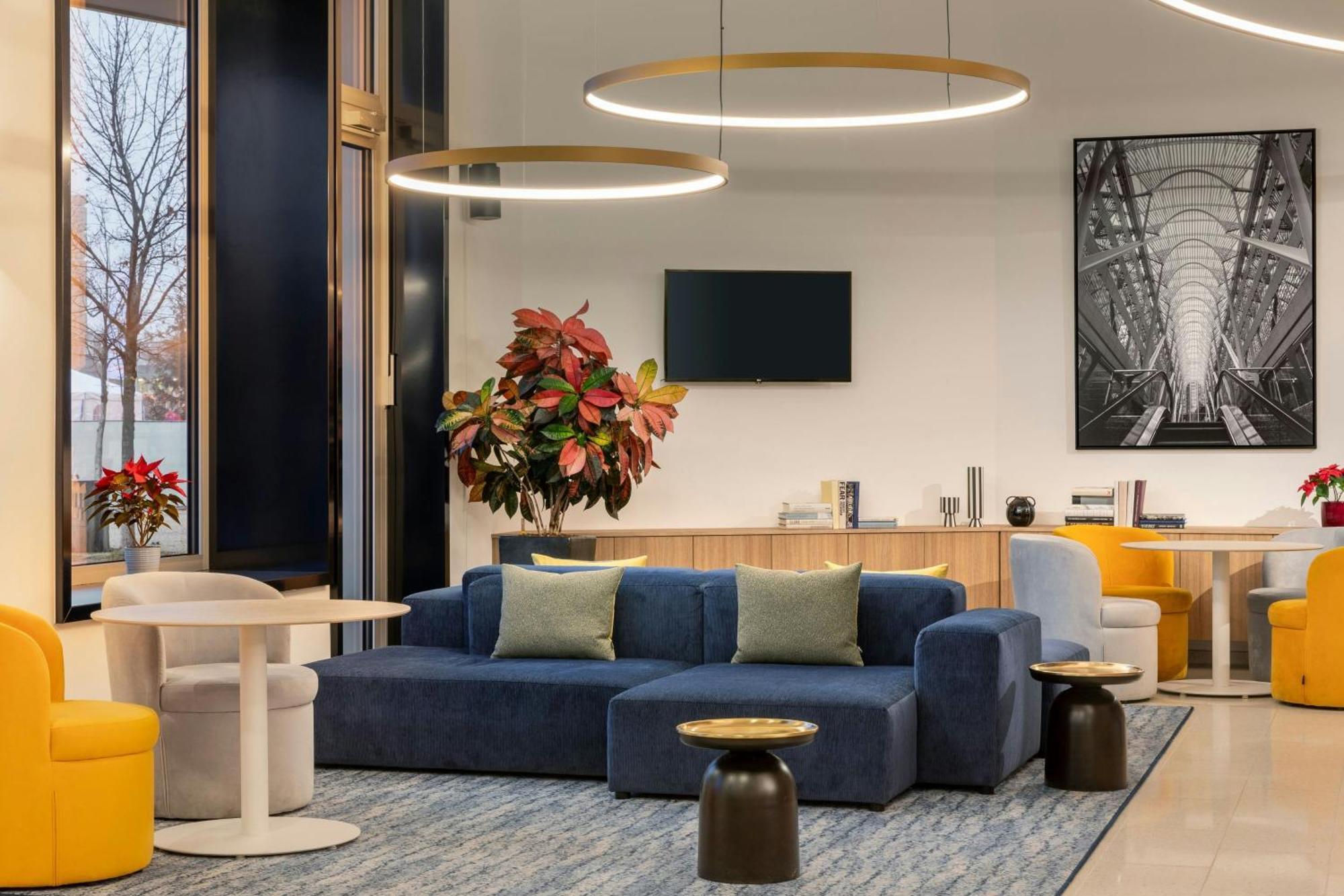 Courtyard By Marriott Biel Bienne Hotel Bagian luar foto