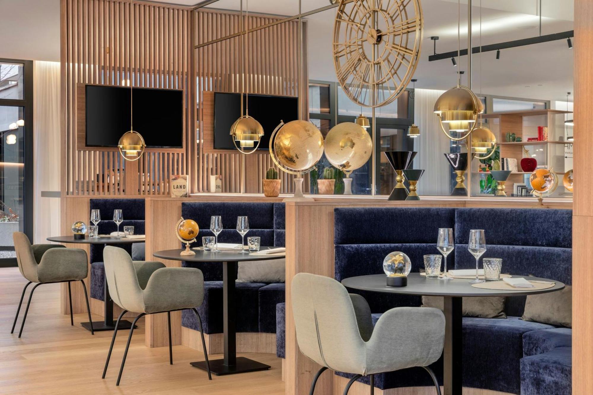Courtyard By Marriott Biel Bienne Hotel Bagian luar foto