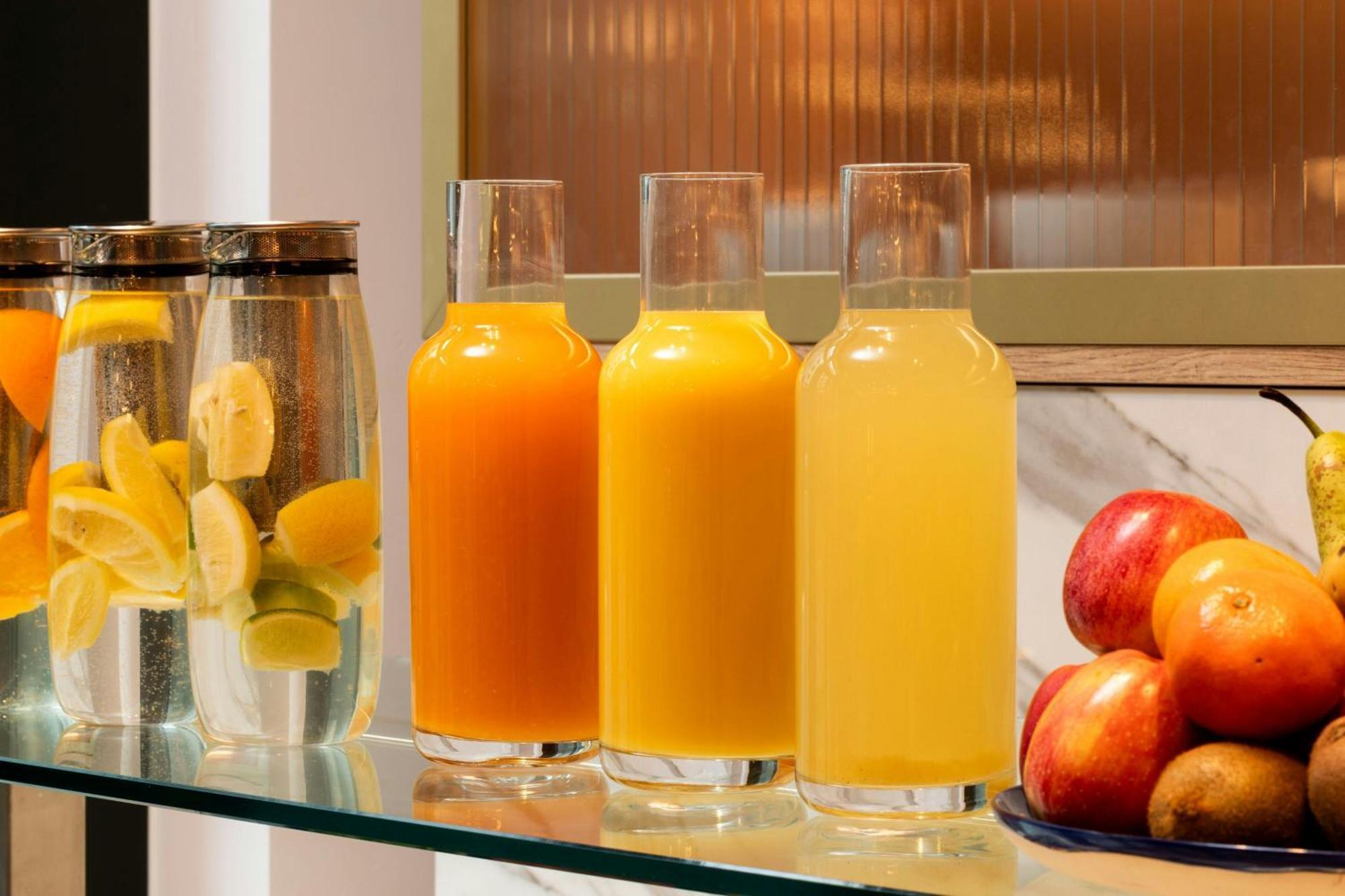 Courtyard By Marriott Biel Bienne Hotel Bagian luar foto